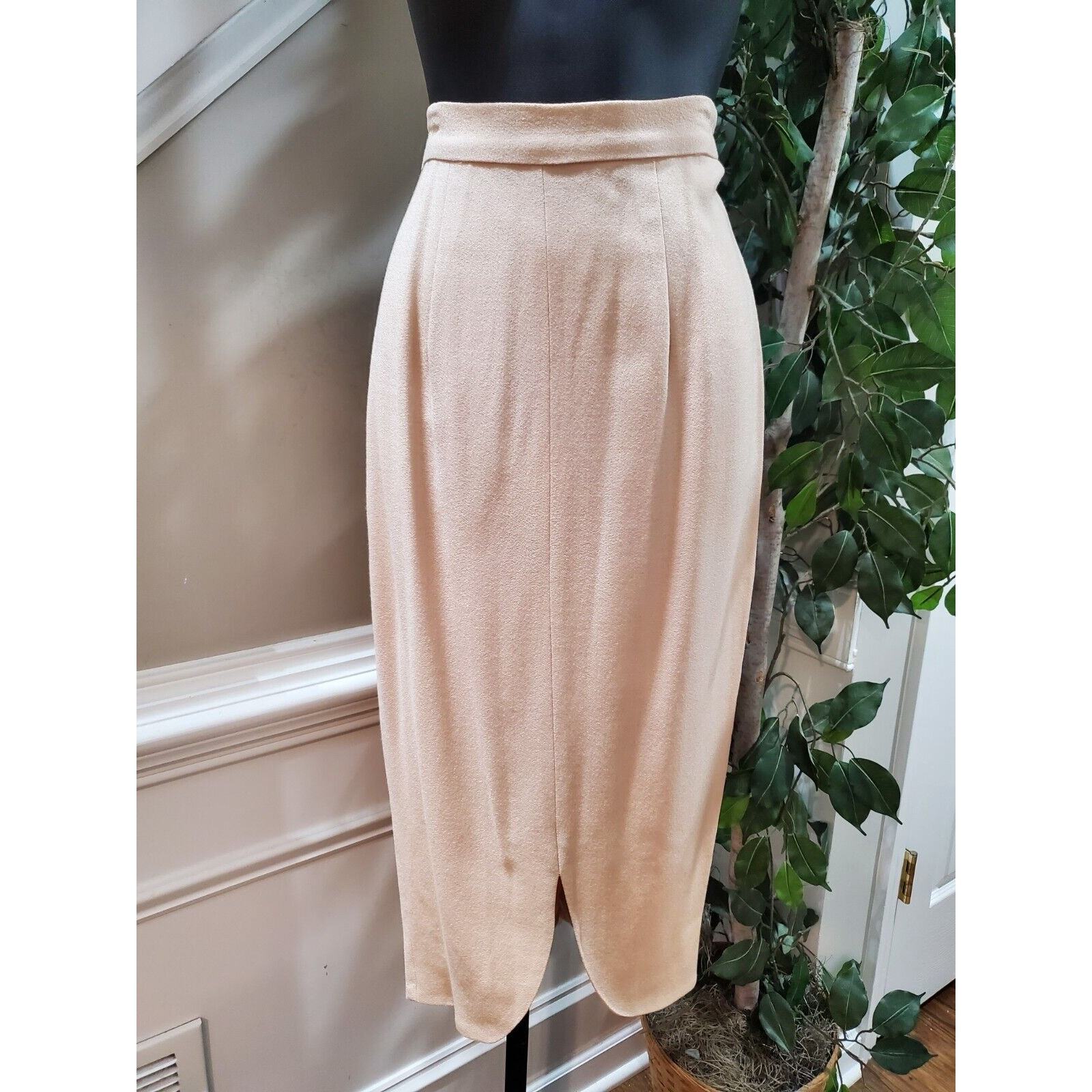 VTG New Classics Casual Corner Beige Single Breasted Blazer& Skirt 2 Pc's Suit 4 Item image 2