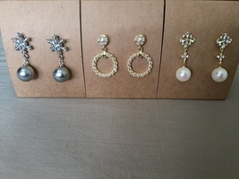 crystal pearls earring set  loop earring, mother pearl grey, frozen, snow flake  - £47.14 GBP