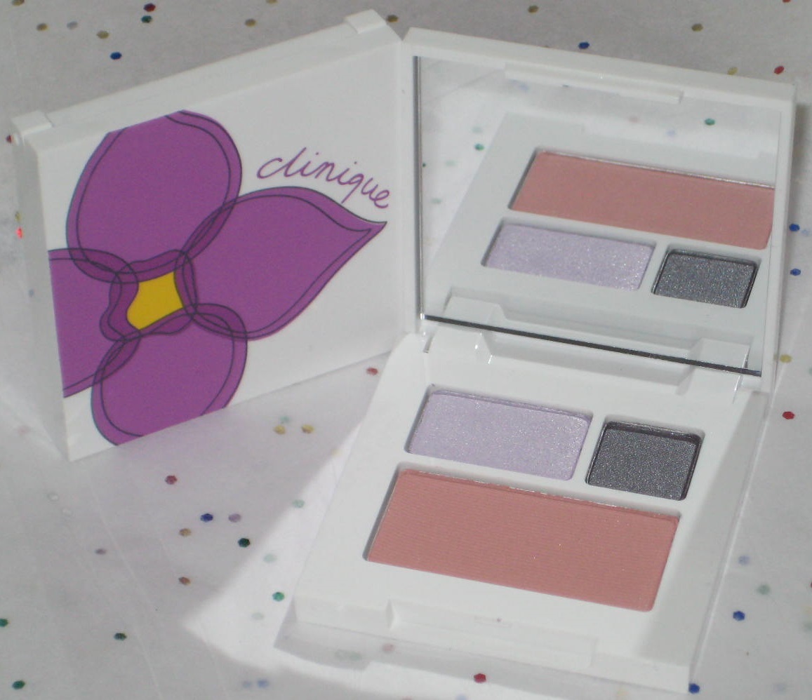 Clinique All About Shadow Duo in Blackberry Frost and New Clover Blush - $8.50