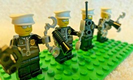 LEGO City Town Lot of 4 Police Officer Policeman Cop Minifigures - $18.17