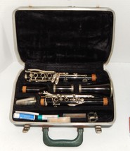 Vintage Bundy Clarinet With Green Hard Case And Accessories serial # 464479 - $148.50