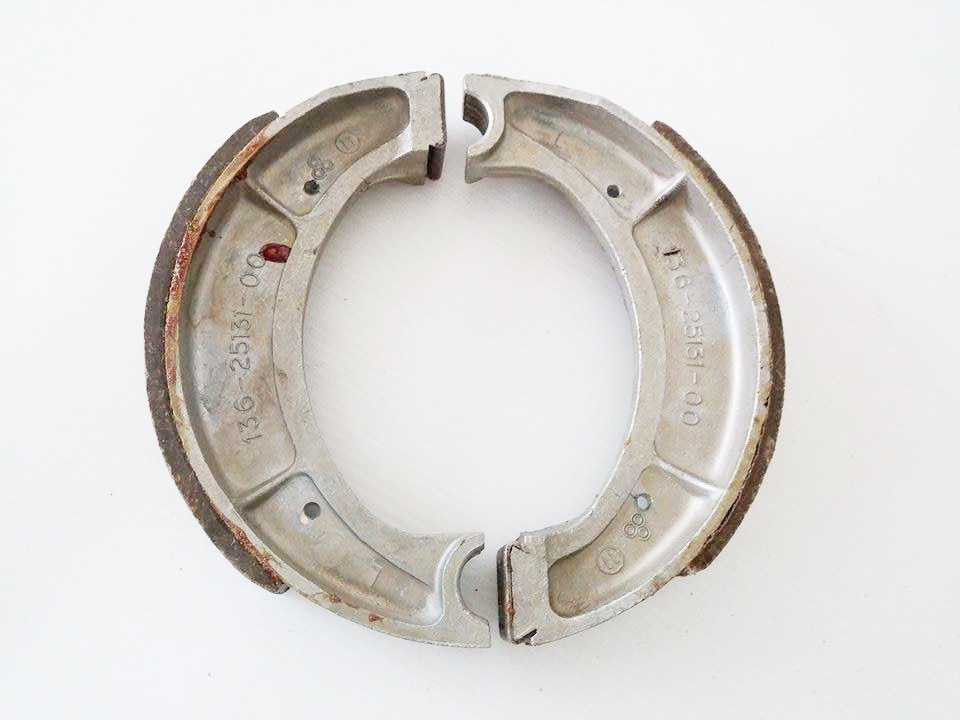 Yamaha RS125 RS200 ('79) XT550 ('82-'83) Front Brake Shoe New