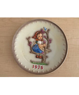 Vintage 1976 Goebel M.J. Hummell Annual Bas Relief Collector Plates~ TMK4 - £9.34 GBP