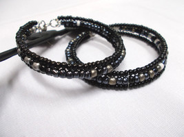 3 Row Hoop / Hoops -- Black - Gray - White Colors Seed Bead Dangling Earrings - £5.58 GBP