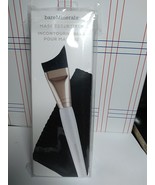 BareMinerals Mask Essentials Application Brush and Cloth Bare Minerals - $218.37 MXN