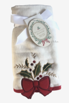 Wellesley Manor Christmas White Red Fingertip Towels Set of 2 Holly Embroidered - £30.60 GBP
