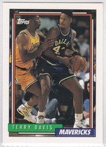 M) 1992-93 Topps Basketball Trading Card - Terry Davis #261 - £1.57 GBP