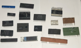 17PCS VINTAGE ELECTRONIC MODULES / RADIO / COMPUTER / TV / AUTOMOTIVE LO... - $1.66