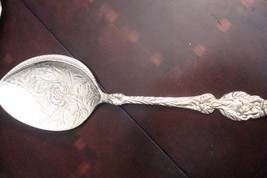 Silverplate repousse 4 servers, three spoons and one spatula server exquisite! - £97.31 GBP