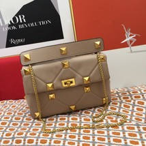 Small Designer Studs Handbags Women&#39;s Genuine Leather Shoulder Rivet Bags Fashio - £188.86 GBP