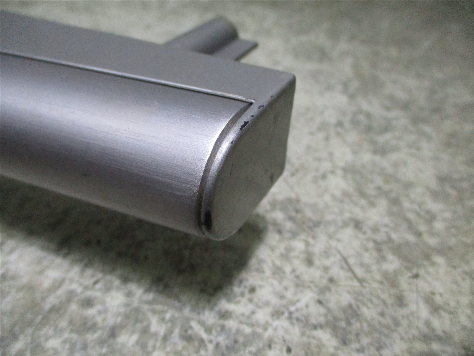 SAMSUNG RANGE HANDLE SCRATCHES PART # DG64-00089A Item image 2