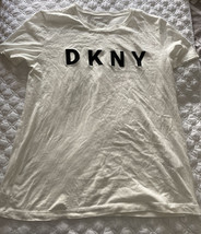 DKNY Women’s Logo Everywhere White Tee Shirt Size Small - £19.71 GBP