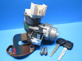 08-13 Toyota Highlander Auto XD Manual Ignition switch LOCK 2 key 45280-22510 OE - $115.70