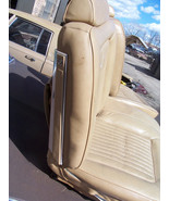 SPLIT BENCH SEAT RIGHT and LEFT No Armrest BROUGHAM FLEETWOOD OEM USED 1... - $15,994.08 MXN