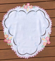 Vintage Madeira Style Floral Colored Cutwork Linen Tablecloth Topper 33&quot;... - £26.81 GBP