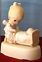 E-5204 Precious Moments Music Box Figurine Mozart&#39;s Lullaby Flame Mark MIB - £26.51 GBP