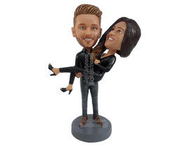 Custom Bobblehead Smart Man Holding Woman Onto His Hands - Wedding &amp; Couples Cou - £122.25 GBP