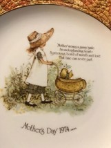 1974 Holly Hobbie Collector Plate Mother&#39;s Day Vintage Decor Baby In Carriage - £23.32 GBP