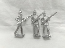 Lot Of (3) Historical Military Infantry With Rifles Lead Miniatures 2 1/4&quot; - $437.67 MXN