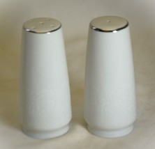 Johann Haviland Salt &amp; Pepper Shakers White Floral Germany - £15.52 GBP