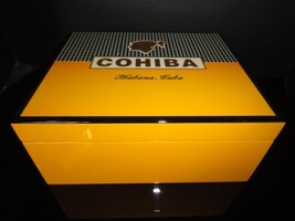Cigar Wood Humidor Measures 10.25" L x 8.75" W x 4.25" 25 Ct NIB image 6