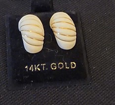 14K Solid Yellow Gold White Enamel Ribbed Shrimp Style Earrings - £273.02 GBP