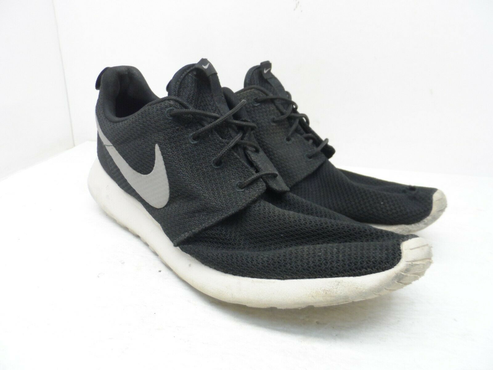 Nike Men&#39;s Rosherun Athletic Sneakers 5118811-004 Black/White Size 12M - $28.49