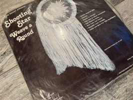 Shooting Star Weave A Round Hoop Loom Craft Kit Phyllis Damon 1970s Vint... - €21,36 EUR