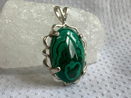 Sterling Silver Green Malachite Pendant 8.4g Fine Jewelry Oval Prong - £23.70 GBP