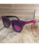 NWT Betsey Johnson Large Cat Eye Gradient Lens Sunglasses with Pink Anim... - £21.99 GBP