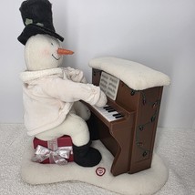 2005 Hallmark Piano Playing Snowman Jingle Pals Plush Animated - $47.22 CAD