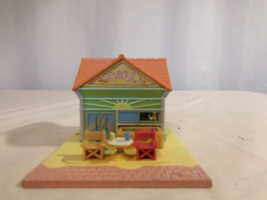 Polly Pocket Bluebird 1993 Beach Cafe House Pink roof Chairs + table  Vintage  - $19.82