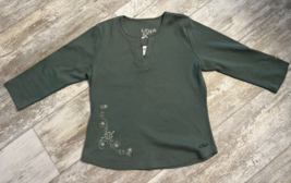 Crazy Shirts Hawaii Green Embroidered 3/4 Sleeve T Shirt Made in USA Size Large - £15.98 GBP