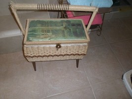 Vintage Penny&#39;s Wicker Sewing Basket w legs &amp; handle.green satin padded lining - £31.64 GBP