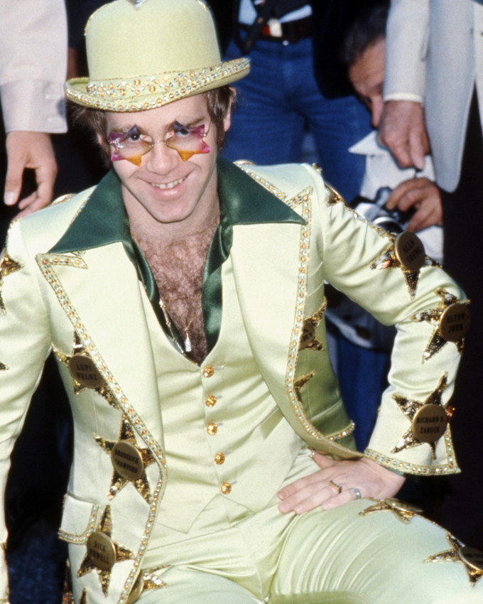 Elton John Green Suit & Hat Crazy Sunglasses 8x10 Photo