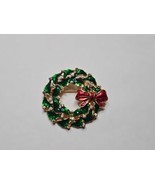 Vintage Gold Tone Christmas Wreath Pin/Brooch, Green Red Bow, 1.75&#39;&#39; Dia... - $27.34 CAD