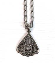 Vintage Triangle &amp; Swirl Dangle Pendant Necklace W/Silver Tone Chain 23&quot;L - £10.11 GBP
