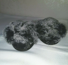 Cat &amp; Jack Girls Fuzzy Slippers sz S 13/1 Black Brooklyn Soft Childrens - $9.74