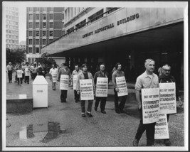 Boston, MA AARCO Strikers at Leverett Saltonstall Bldg. 8x10 Photo ca. 1... - $17.50