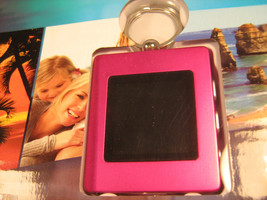 [h7] Shift3 Digital Photo Album Keychain 1.5&quot; High Resolution Screen 60 Pictures - £3.82 GBP