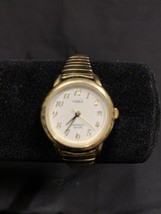Beautiful Vintage Timex Watch Gold Tone Black Woman’s Expansion Band KG - £9.44 GBP