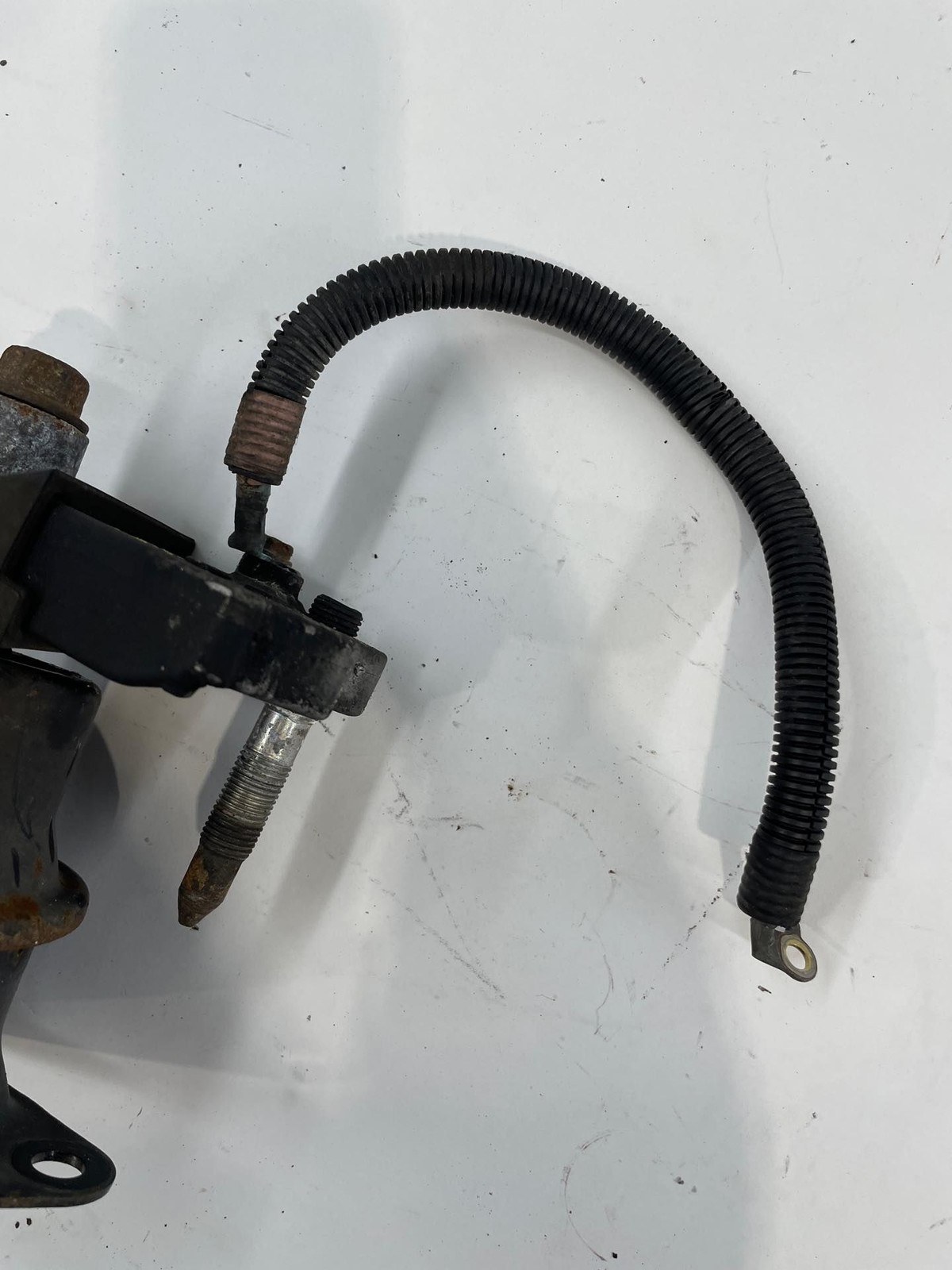 2011 Honda Fit Sport 1.5L RH Passenger Engine Frame Mount Bracket & Ground Cable Item image 4