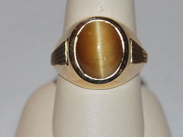 10K Yellow Gold Ring With A Tigers Eye Gemstone (Ring Size 9.75, Weight 8.6 G&#39;s) - £342.43 GBP