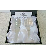 OLEG CASSINI PAIR OF CRYSTAL BOTTLE STOPPERS SIGNED BOXED - $352.65 MXN