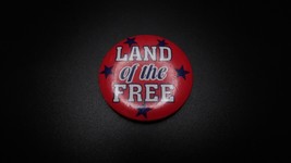 Vintage Land Of the Free Pin 3.8cm - £7.79 GBP