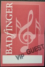 BADFINGER - VINTAGE ORIGINAL REUNION TOUR CLOTH CONCERT TOUR BACKSTAGE PASS - $10.00