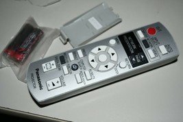 panasonic n2qayb000436 projector OEM Remote Tested W Batteries rare - $471.34 MXN