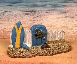Miniature Fairy Garden Beach Fence w/Surfboard Resin Figurine New - £4.33 GBP