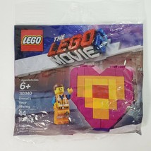 The Lego Movie 2 30340 Polybag Emmet’s Piece Offering Heart Valentines M... - $9.49