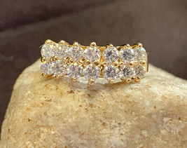 14K Yellow Gold Cubic Zirconia Studded Pave Ring 3.91g Jewelry Sz 7 Band Prong - £239.76 GBP